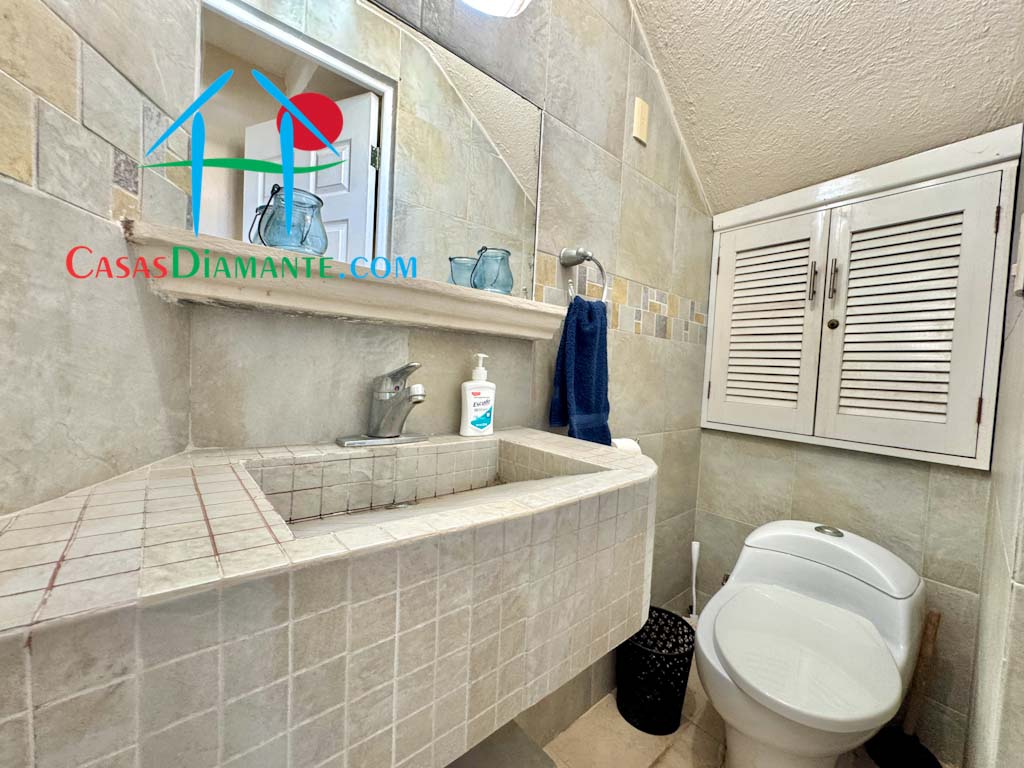 Puente del Mar Crystal II Casa 5 - Baño de visitas 1